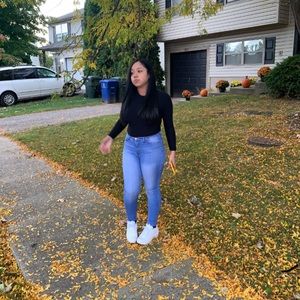 Meet your Posher, Deborah